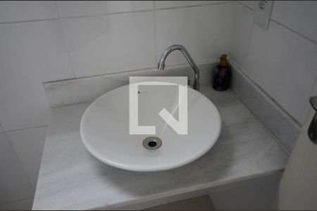 Casa à venda com 120m², 2 quartos e sem vagaBanheiro de Serviço