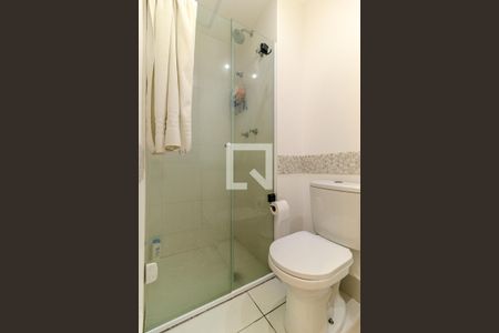 Banheiro de kitnet/studio à venda com 1 quarto, 22m² em República, São Paulo