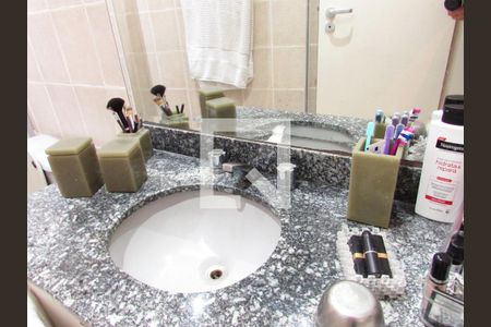 Apartamento à venda com 112m², 2 quartos e 2 vagasBanheiro da Suíte 2