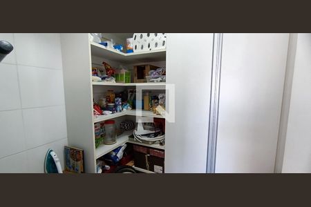 Apartamento à venda com 320m², 4 quartos e 4 vagasDespensa