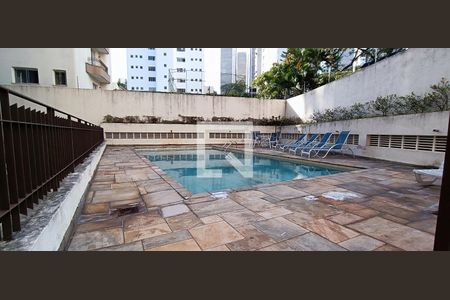 Apartamento à venda com 320m², 4 quartos e 4 vagasÁrea comum - Piscina