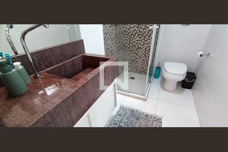 Apartamento à venda com 320m², 4 quartos e 4 vagasBanheiro piso superior