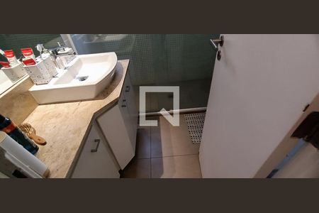 Apartamento à venda com 320m², 4 quartos e 4 vagasBanheiro