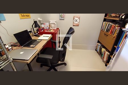 Apartamento à venda com 320m², 4 quartos e 4 vagasEscritório 2