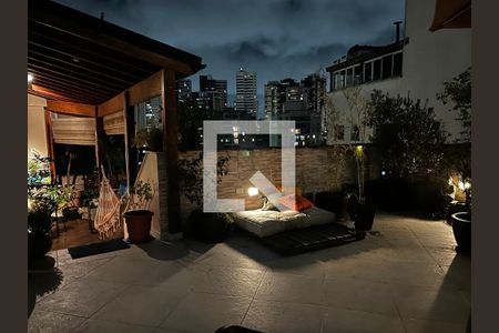 Apartamento à venda com 320m², 4 quartos e 4 vagasÁrea comum -Lounge Piscina Cobertura