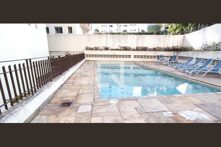 Apartamento à venda com 320m², 4 quartos e 4 vagasÁrea comum - Piscina