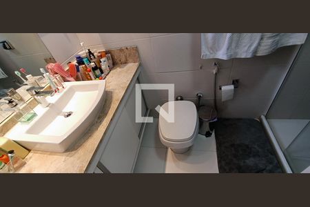 Apartamento à venda com 320m², 4 quartos e 4 vagasBanheiro da Suíte 1