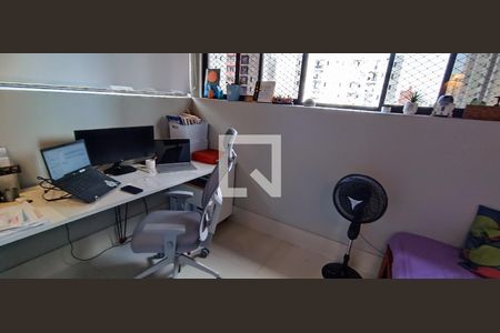 Apartamento à venda com 320m², 4 quartos e 4 vagasEscritório 1