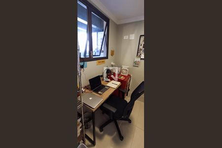 Apartamento à venda com 320m², 4 quartos e 4 vagasEscritório 2