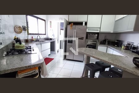 Apartamento à venda com 320m², 4 quartos e 4 vagasCozinha