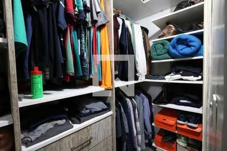 Casa à venda com 195m², 3 quartos e 3 vagasCloset da Suíte 1