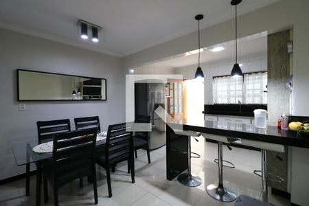 Casa à venda com 195m², 3 quartos e 3 vagasCozinha