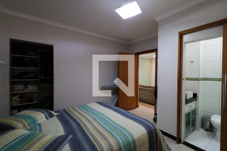 Casa à venda com 195m², 3 quartos e 3 vagasSuíte 1