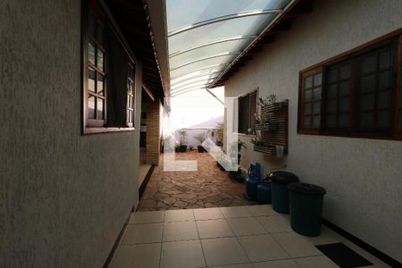 Casa à venda com 195m², 3 quartos e 3 vagasQuintal