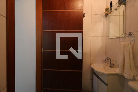 Casa à venda com 195m², 3 quartos e 3 vagasBanheiro da Suíte 2