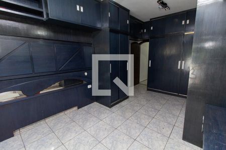 Casa à venda com 248m², 4 quartos e 2 vagasQuarto 4 - suíte com closet e varanda
