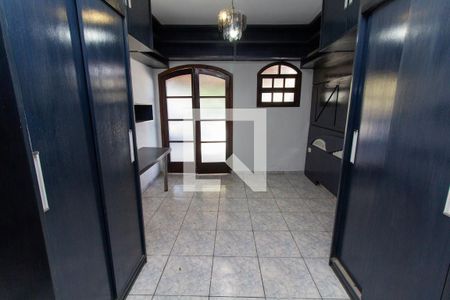 Casa à venda com 248m², 4 quartos e 2 vagasQuarto 4 - suíte com closet e varanda