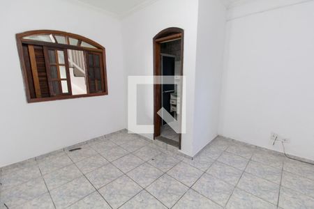 Casa à venda com 248m², 4 quartos e 2 vagasQuarto 3 - suíte