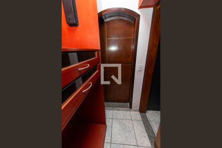 Casa à venda com 248m², 4 quartos e 2 vagasCloset