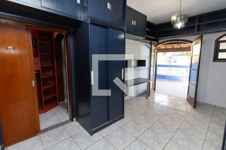 Casa à venda com 248m², 4 quartos e 2 vagasQuarto 4 - suíte com closet e varanda