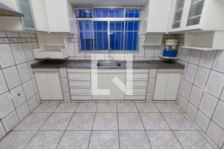Casa à venda com 248m², 4 quartos e 2 vagasCozinha