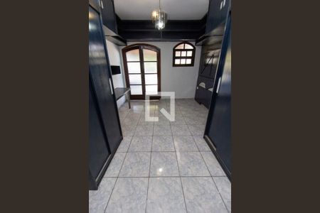 Casa à venda com 248m², 4 quartos e 2 vagasQuarto 4 - suíte com closet e varanda