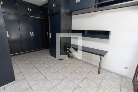 Casa à venda com 248m², 4 quartos e 2 vagasQuarto 4 - suíte com closet e varanda