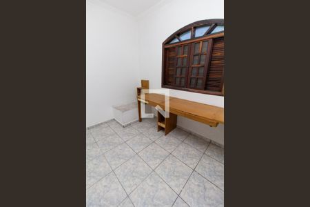 Casa à venda com 248m², 4 quartos e 2 vagasQuarto 2