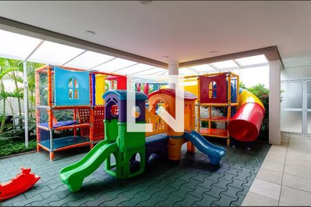 Apartamento à venda com 132m², 3 quartos e 2 vagasÁrea comum - Playground