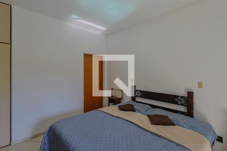 Casa à venda com 300m², 3 quartos e 3 vagasSuíte