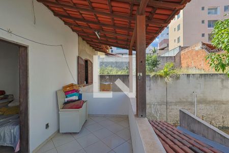 Casa à venda com 300m², 3 quartos e 3 vagasVaranda Quarto 2