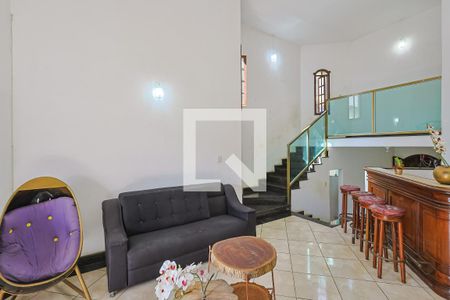 Sala de casa à venda com 3 quartos, 300m² em Fernão Dias, Belo Horizonte