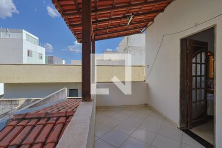 Casa à venda com 300m², 3 quartos e 3 vagasQuarto 2