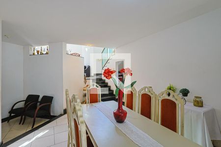 Casa à venda com 300m², 3 quartos e 3 vagasCopa