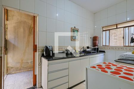 Casa à venda com 300m², 3 quartos e 3 vagasCozinha