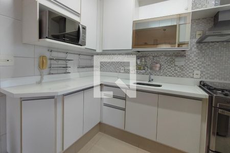 Apartamento para alugar com 93m², 3 quartos e 2 vagasCozinha