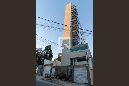 Apartamento à venda com 105m², 3 quartos e 2 vagasFachada