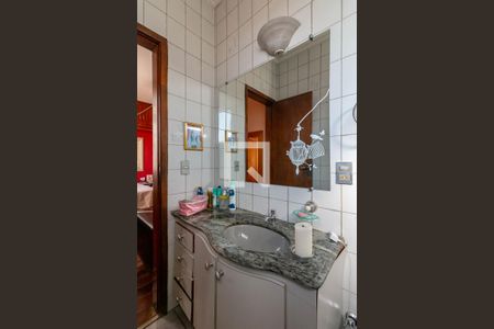 Apartamento à venda com 176m², 4 quartos e 3 vagasBanheiro