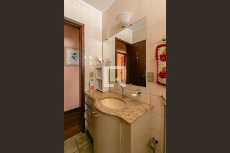 Apartamento à venda com 176m², 4 quartos e 3 vagasBanheiro 2