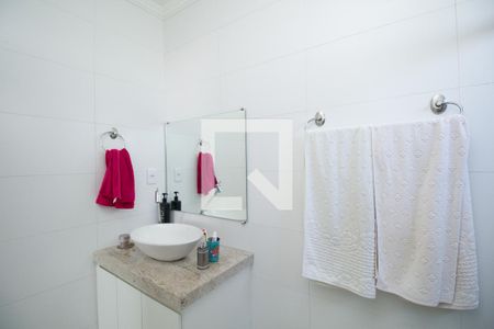 Casa à venda com 180m², 4 quartos e 2 vagas Casa à venda com 180m², 4 quartos e 2 vagasBanheiro da Suíte