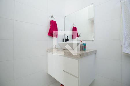 Casa à venda com 180m², 4 quartos e 2 vagas Casa à venda com 180m², 4 quartos e 2 vagasBanheiro da Suíte