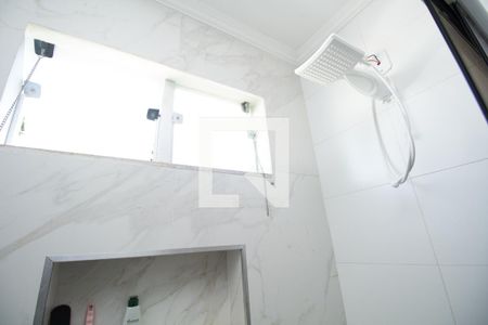 Casa à venda com 180m², 4 quartos e 2 vagas Casa à venda com 180m², 4 quartos e 2 vagasBanheiro