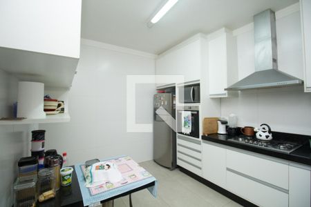 Casa à venda com 180m², 4 quartos e 2 vagas Casa à venda com 180m², 4 quartos e 2 vagasCozinha