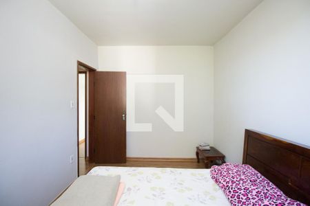 Casa à venda com 180m², 4 quartos e 2 vagas Casa à venda com 180m², 4 quartos e 2 vagasQuarto 2