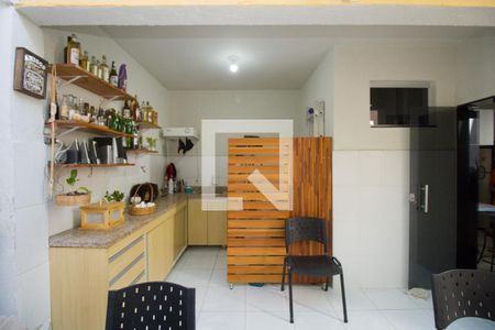 Casa à venda com 180m², 4 quartos e 2 vagas Casa à venda com 180m², 4 quartos e 2 vagasÁrea de Serviço