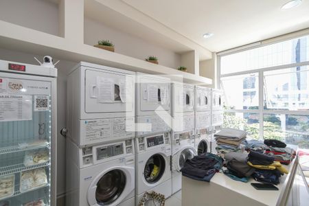 Apartamento à venda com 67m², 2 quartos e 1 vaga Apartamento à venda com 67m², 2 quartos e 1 vagaLavanderia