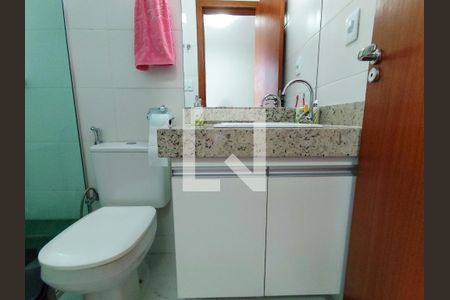 Casa à venda com 152m², 3 quartos e 3 vagas Casa à venda com 152m², 3 quartos e 3 vagasBanheiro social