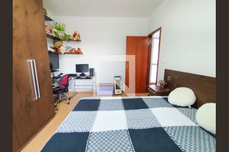 Casa à venda com 152m², 3 quartos e 3 vagas Casa à venda com 152m², 3 quartos e 3 vagasQuarto