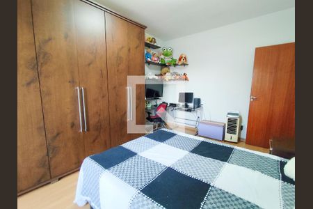 Casa à venda com 152m², 3 quartos e 3 vagas Casa à venda com 152m², 3 quartos e 3 vagasQuarto