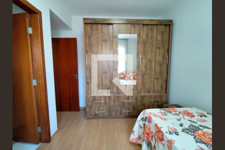 Casa à venda com 152m², 3 quartos e 3 vagas Casa à venda com 152m², 3 quartos e 3 vagasQuarto